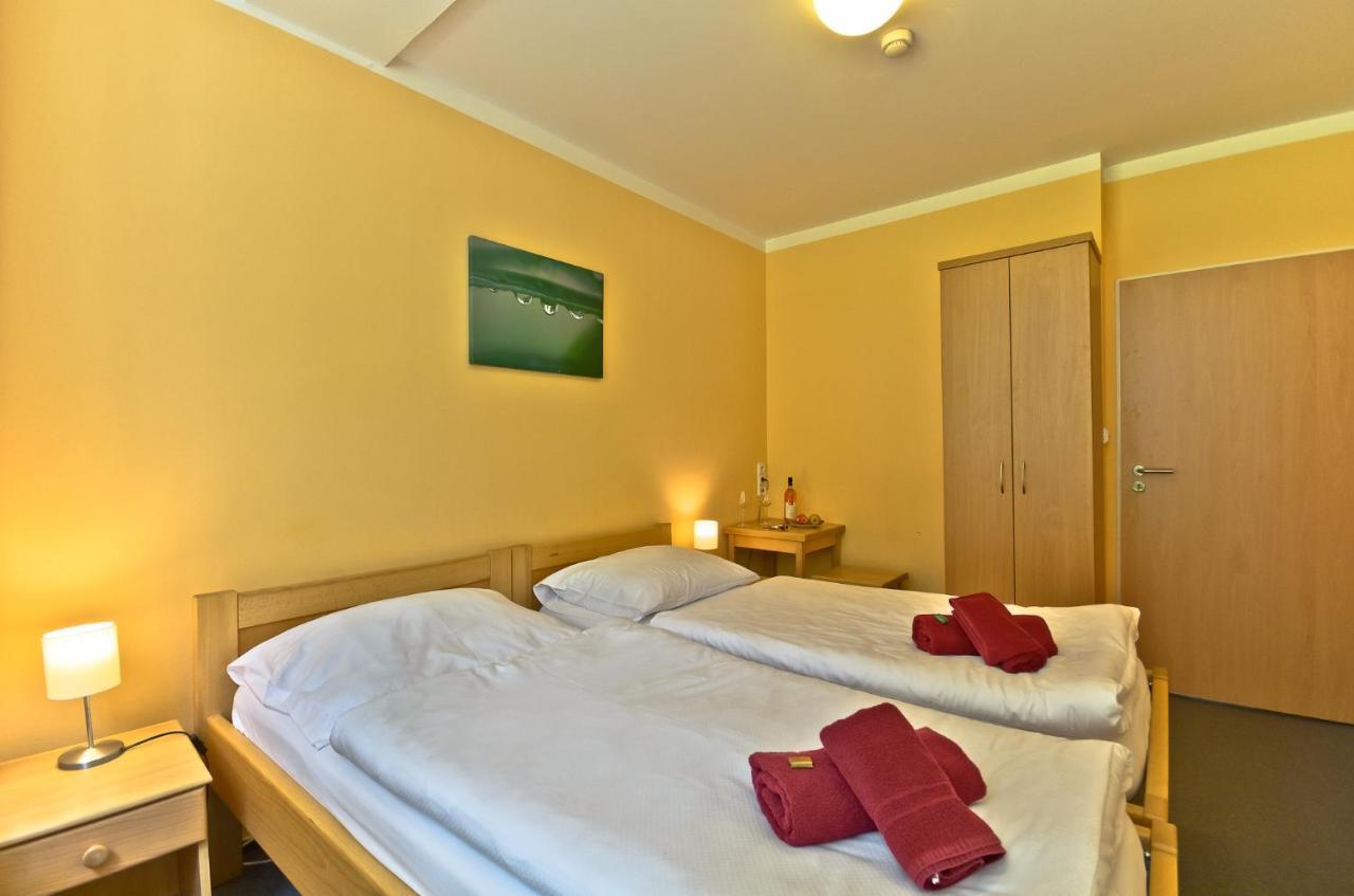 Hotel Resort Luna Ledec nad Sazavou Luaran gambar