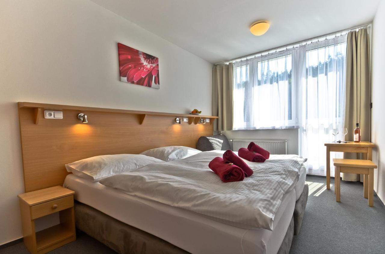 Hotel Resort Luna Ledec nad Sazavou Luaran gambar